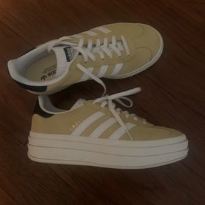 Adidas Gazelle Bold RUN BIG should be an US 8